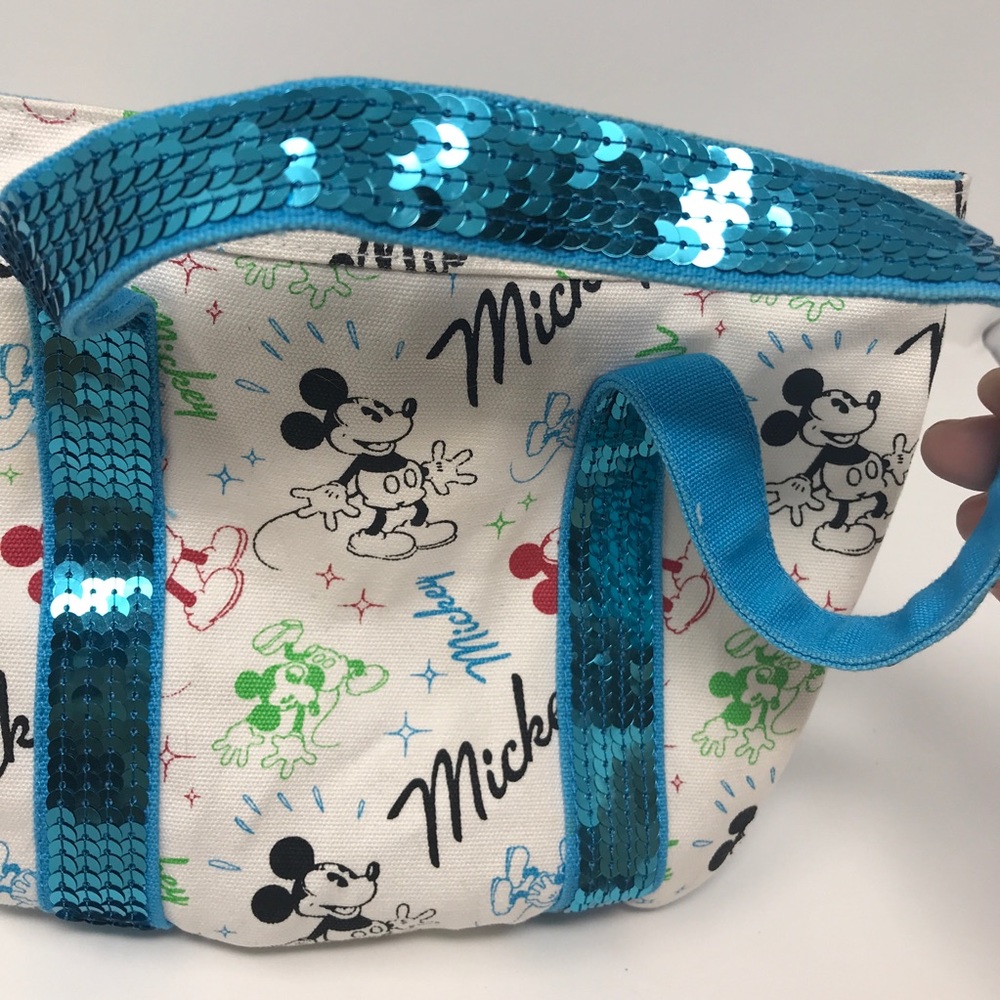You’ll not see 👀this canvas Mickey Tote. vintage